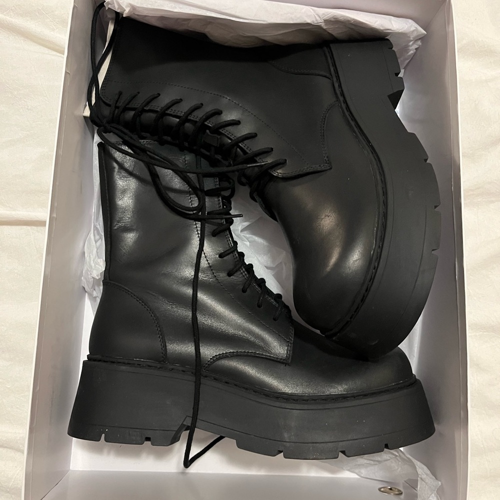 NIB UNIF Aux Black Lace Up Combat Boots Women’s Size 10